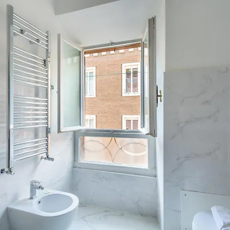 Iflat Cozy And Elegant Near Spanish Steps