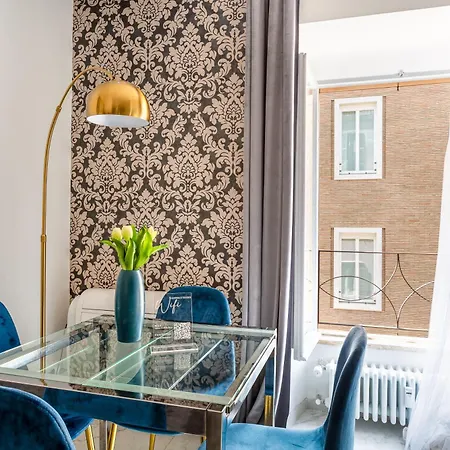 Iflat Cozy And Elegant Near Spanish Steps